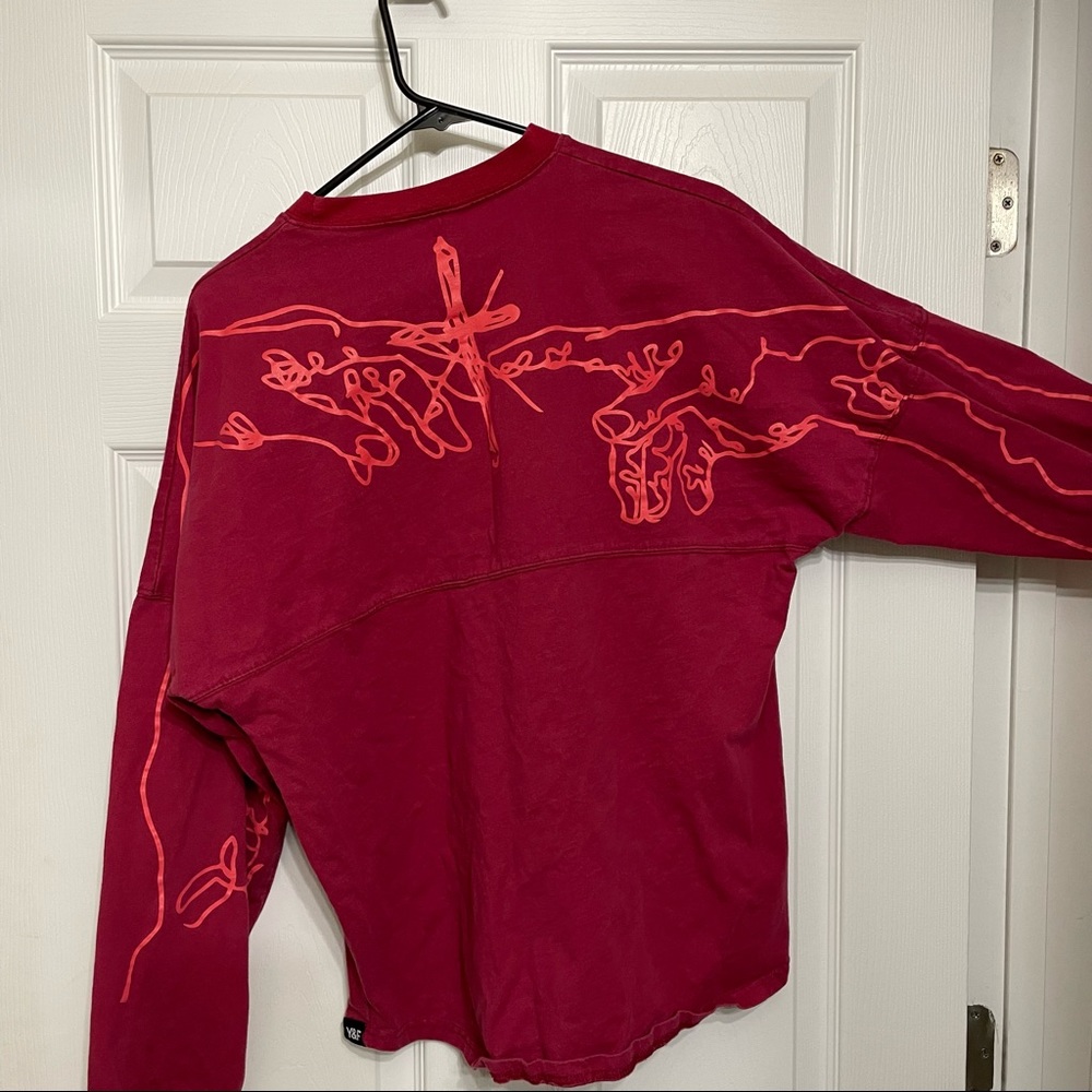 Hillsong young & free long sleeve size S